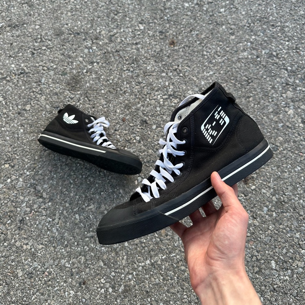 Raf Simons x Adidas Matrix Spirit
Shoes
